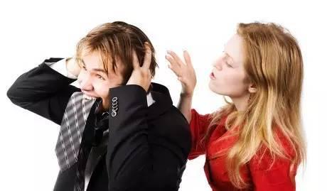 娱乐吃瓜酱情侣吵架,甜蜜背后的小风波