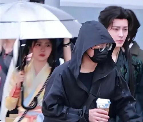 八卦吃瓜爆料娱乐主播,揭秘娱乐主播背后的故事